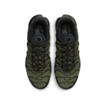 ⁦Nike Air Max Plus Utility Medium Olive Black⁩ – תמונה ⁦4⁩
