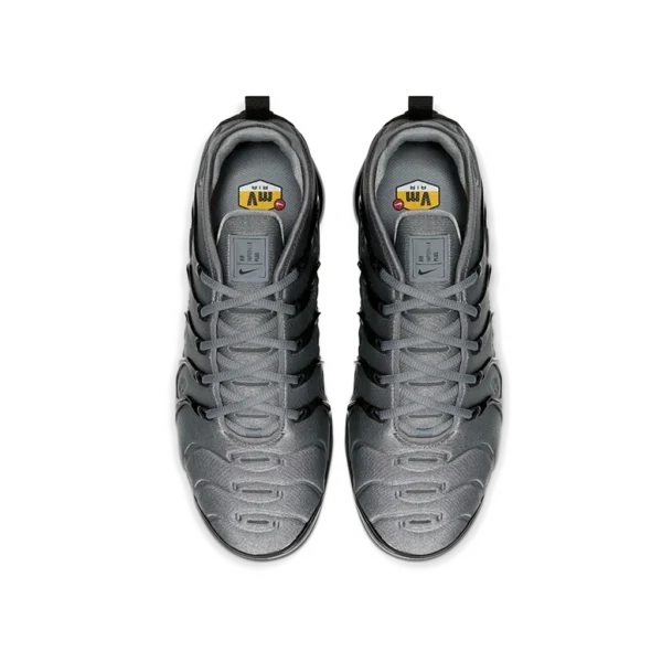 ⁦Nike Air Vapormax Plus Cool Grey Black⁩ – תמונה ⁦4⁩