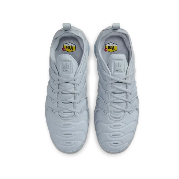 ⁦Nike Air VaporMax Plus Light Wolf Grey⁩ – תמונה ⁦4⁩