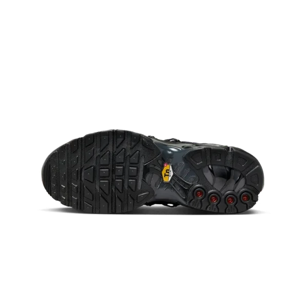 ⁦Nike Air Max Plus Utility Black Metallic Platinum⁩ – תמונה ⁦5⁩