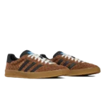 ⁦Adidas Gazelle x Gucci Square GG Monogram⁩ – תמונה ⁦2⁩