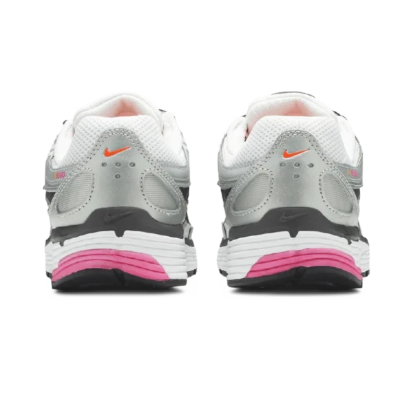 ⁦Nike P-6000 White Metallic Platinum Hyper Crimson Laser Fuchsia⁩ – תמונה ⁦3⁩