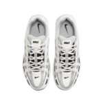 ⁦Nike P-6000 Sail Wolf Grey Metallic Silver White⁩ – תמונה ⁦4⁩