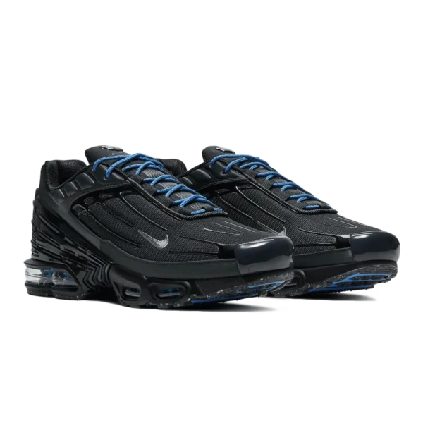 ⁦Nike Air Max Plus 3 Grey Black Light Photo Blue Metallic Silver⁩ – תמונה ⁦2⁩