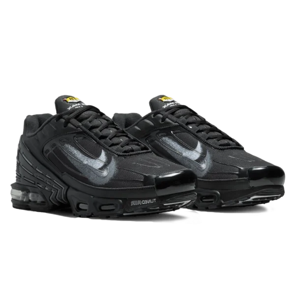 ⁦Nike Air Max Plus 3 "Spray Paint Swoosh" Black Smoke Grey White⁩ – תמונה ⁦2⁩