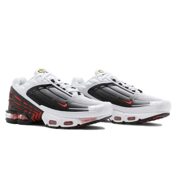 ⁦Nike Air Max Plus 3 White Black Gunsmoke Team Orange⁩ – תמונה ⁦2⁩
