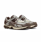 ⁦Nike Zoom Vomero 5 "Earth Fossil" Brown White Silver⁩ – תמונה ⁦2⁩