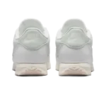 ⁦Nike Cortez White Sail Light Bone Silver⁩ – תמונה ⁦3⁩