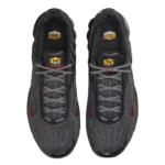 ⁦Nike Air Max Plus 3 Black Reflective Silver University Red⁩ – תמונה ⁦4⁩