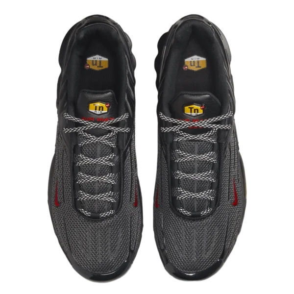 ⁦Nike Air Max Plus 3 Black Reflective Silver University Red⁩ – תמונה ⁦4⁩