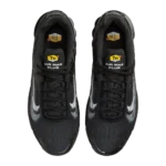 ⁦Nike Air Max Plus 3 "Spray Paint Swoosh" Black Smoke Grey White⁩ – תמונה ⁦4⁩