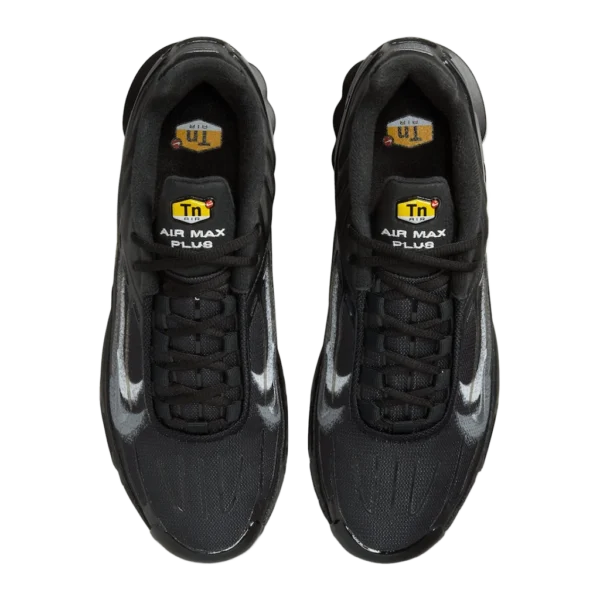 ⁦Nike Air Max Plus 3 "Spray Paint Swoosh" Black Smoke Grey White⁩ – תמונה ⁦4⁩