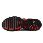 ⁦Nike Air Max Plus 3 White Black Gunsmoke Team Orange⁩ – תמונה ⁦4⁩