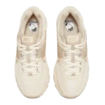 ⁦Nike Zoom Vomero 5 Sail Light Orewood Brown⁩ – תמונה ⁦4⁩
