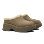 ⁦UGG New Heights Cozy Clogs Almond Beige⁩ – תמונה ⁦2⁩
