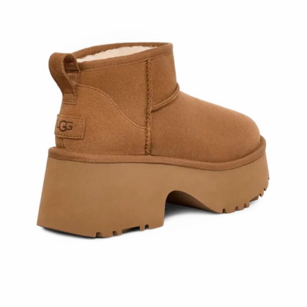 ⁦UGG Classic Ultra Mini New Heights Boots Chestnut⁩ – תמונה ⁦5⁩