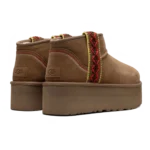 ⁦UGG Classic Ultra Mini Braid Plat Chestnut⁩ – תמונה ⁦3⁩