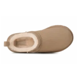 ⁦UGG Classic Micro Sand⁩ – תמונה ⁦4⁩