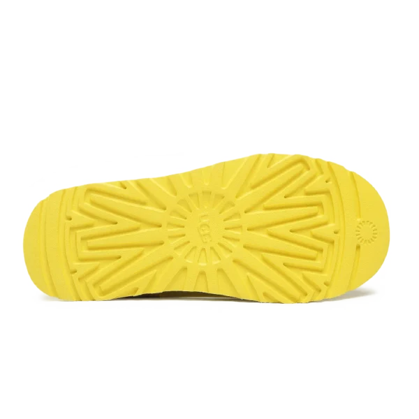 ⁦UGG Classic Clear Mini Pollen⁩ – תמונה ⁦4⁩