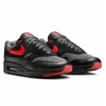 ⁦Air Max 1 Black Iron Grey University Red⁩ – תמונה ⁦2⁩