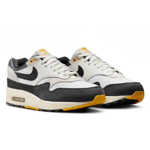⁦Air Max 1 “Athletic Department" Light Bone University Gold⁩ – תמונה ⁦2⁩