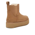 ⁦UGG Classic Chelsea Platform Mini Boots Chestnut⁩ – תמונה ⁦3⁩