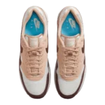 ⁦Air Max 1 x Kids of Immigrants “Big Bubble" Metallic Gold Grain⁩ – תמונה ⁦4⁩