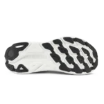 ⁦HOKA Clifton 9 Black White⁩ – תמונה ⁦5⁩