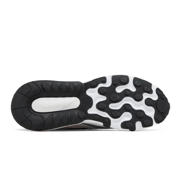 ⁦Nike Air Max 270 React White Crimson Black⁩ – תמונה ⁦4⁩