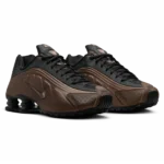 ⁦Nike Shox R4 Ironstone Off Noir⁩ – תמונה ⁦2⁩