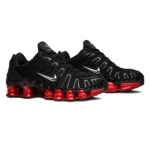 ⁦Nike Shox TL x Skepta Black Metallic Silver University Red⁩ – תמונה ⁦2⁩