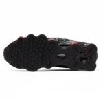 ⁦Nike Shox TL x Skepta Black Metallic Silver University Red⁩ – תמונה ⁦5⁩