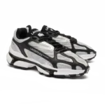⁦Lacoste L003 2K24 Trainers Grey Silver Black⁩ – תמונה ⁦2⁩