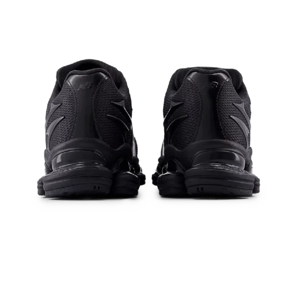 ⁦New Balance 2000 Black Metallic⁩ – תמונה ⁦3⁩