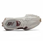 ⁦New Balance 327 x Staud White Dark Red⁩ – תמונה ⁦4⁩