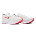 ⁦Nike Zoom Fly 4 Platinum Tint Siren Red⁩ – תמונה ⁦2⁩