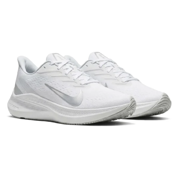 ⁦Nike Air Zoom Winflo 7 Pure Platinum Metallic Silver⁩ – תמונה ⁦2⁩