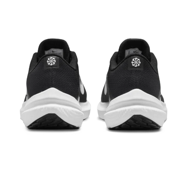 ⁦Nike Winflo 10 Black White⁩ – תמונה ⁦3⁩