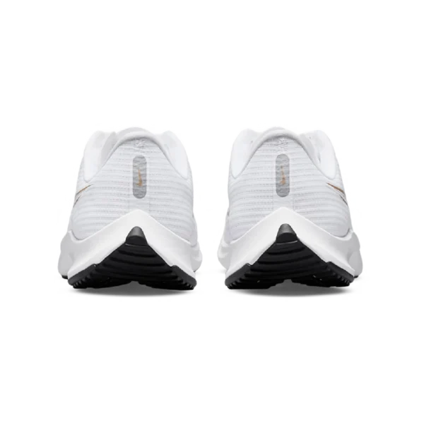 ⁦Nike Air Zoom Rival Fly 3 White Metallic Gold⁩ – תמונה ⁦3⁩