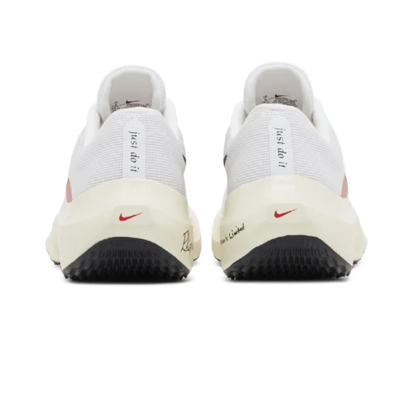 ⁦Nike Zoom Fly 5 "Eliud Kipchoge" White Chile Red Coconut Milk⁩ – תמונה ⁦3⁩