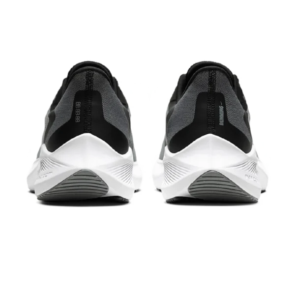 ⁦Nike Air Zoom Winflo 7 Black Particle Grey⁩ – תמונה ⁦3⁩
