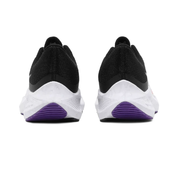 ⁦Nike Air Zoom Winflo 8 White Silver Black Flash Crimson⁩ – תמונה ⁦3⁩
