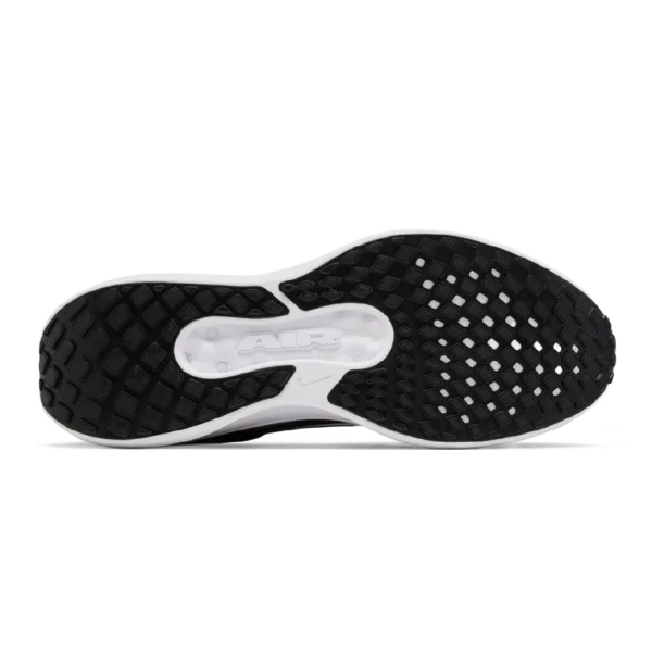 ⁦Nike Winflo 11 Black White⁩ – תמונה ⁦4⁩