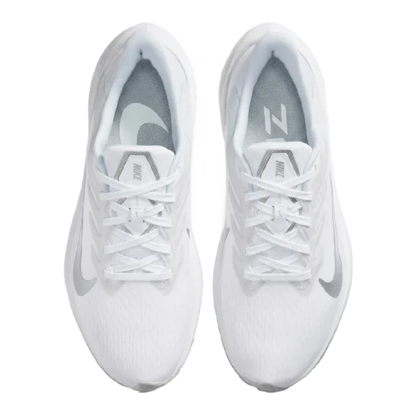 ⁦Nike Air Zoom Winflo 7 Pure Platinum Metallic Silver⁩ – תמונה ⁦4⁩