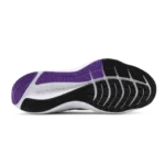 ⁦Nike Air Zoom Winflo 8 White Silver Black Flash Crimson⁩ – תמונה ⁦4⁩