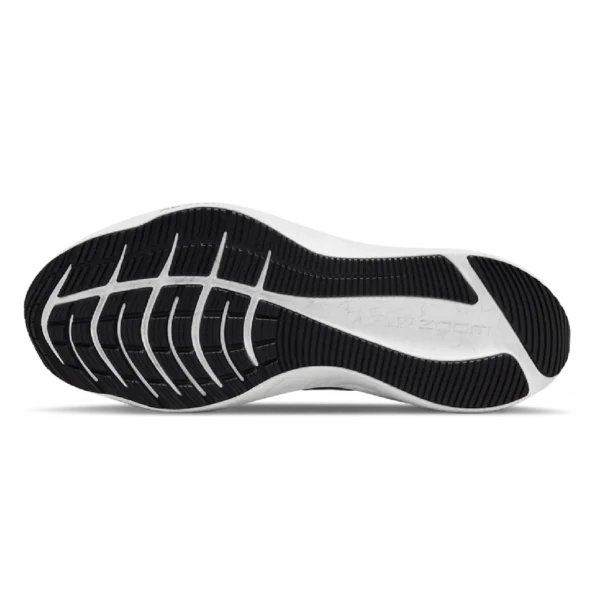⁦Nike Zoom Winflo 8 Black Metallic Gold⁩ – תמונה ⁦5⁩