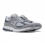 ⁦New Balance 2002R x Thisisneverthat “Downtown Run” Grey Navy⁩ – תמונה ⁦2⁩