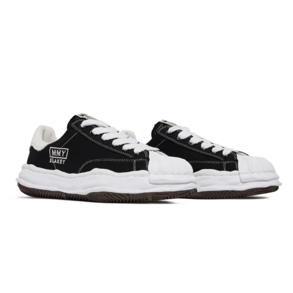 ⁦Maison Mihara Yasuhiro Blakey OG Sole Canvas Low Black White⁩ – תמונה ⁦2⁩