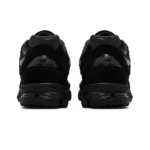⁦New Balance 2002R Black Cat Suede⁩ – תמונה ⁦3⁩