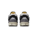 ⁦New Balance 2002R "Protection Pack" Black Grey⁩ – תמונה ⁦3⁩